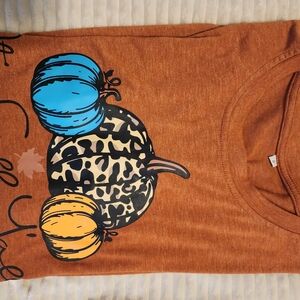 Women's Pumpkin Graphic Tee - Rust
